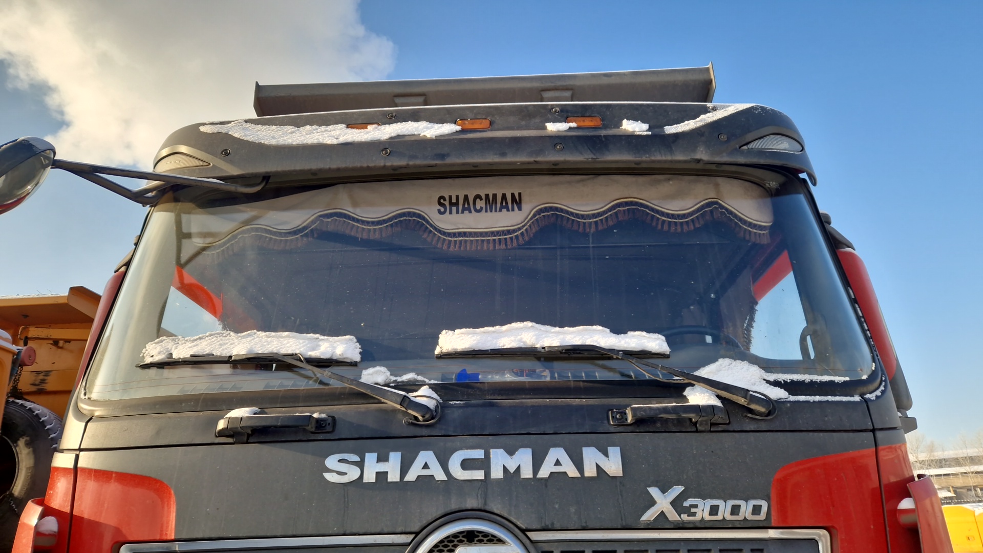Shacman SX331863366,  200 202 км, 2023 года в лизинг