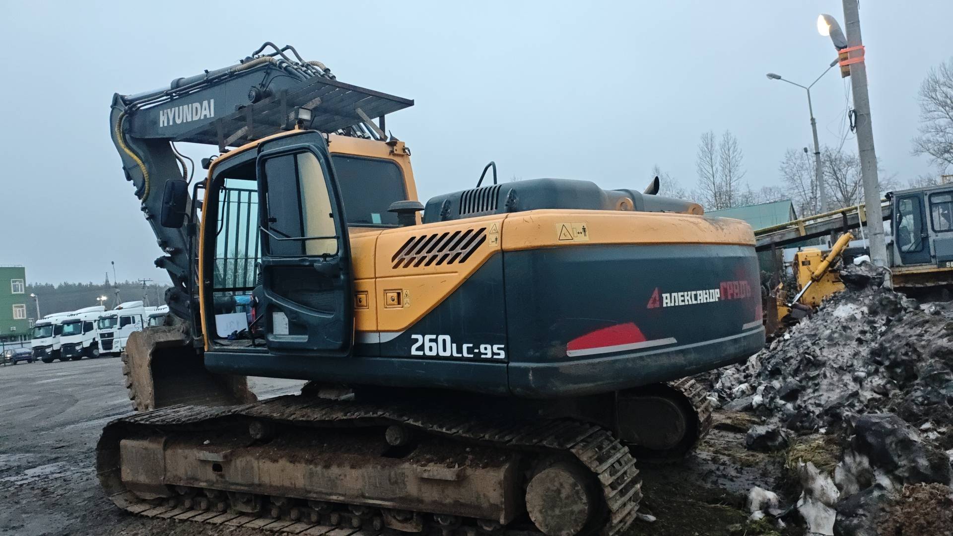 Hyundai R260LC-9S, 2022 года в лизинг