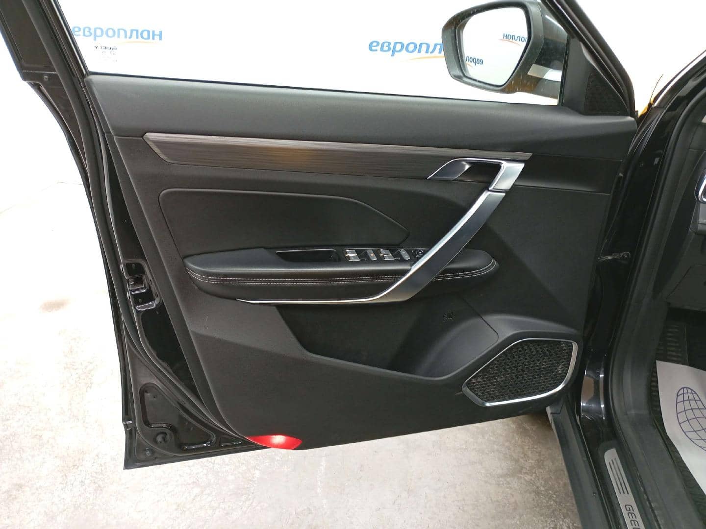 Geely Atlas Pro,  220 676 км, 2023 года в лизинг