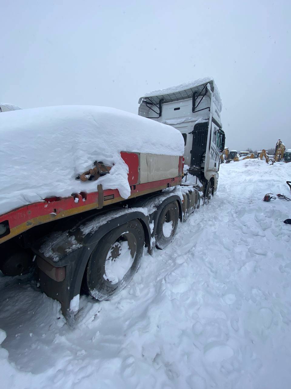 FAW CA4250P77K25T1E5 6x4,  126 776 км, 2024 года в лизинг