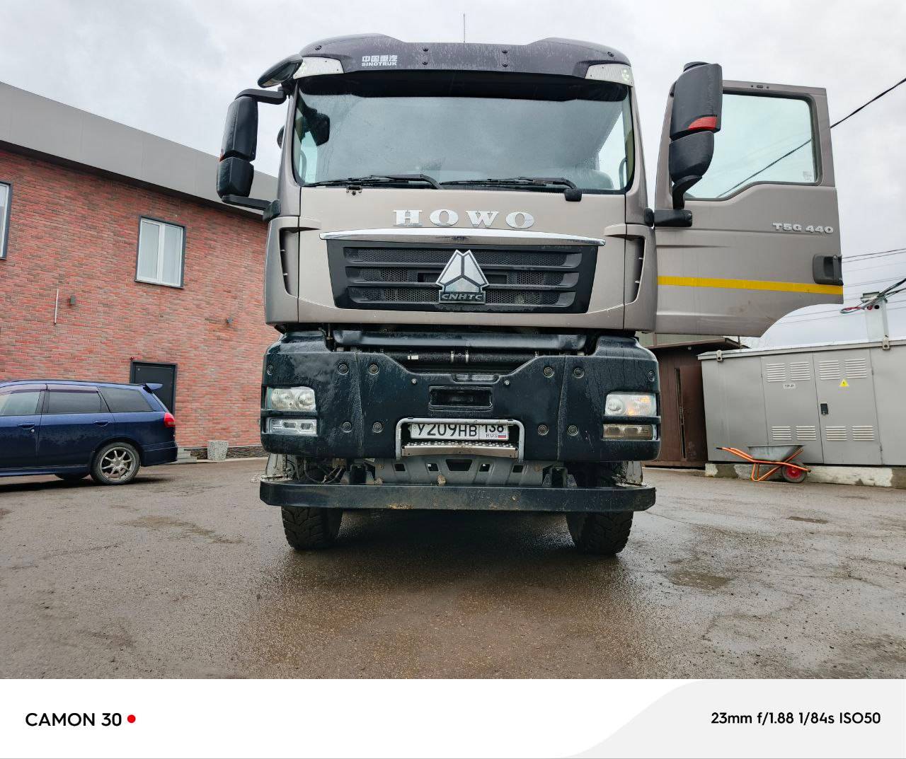 HOWO ZZ3317V386GE1 8х4
