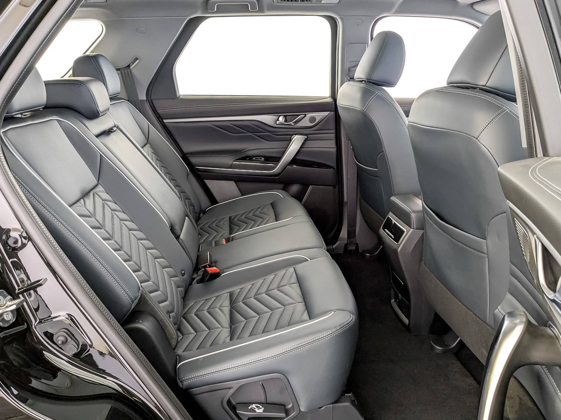 Changan CS95 Black edition 2.0T 8AT