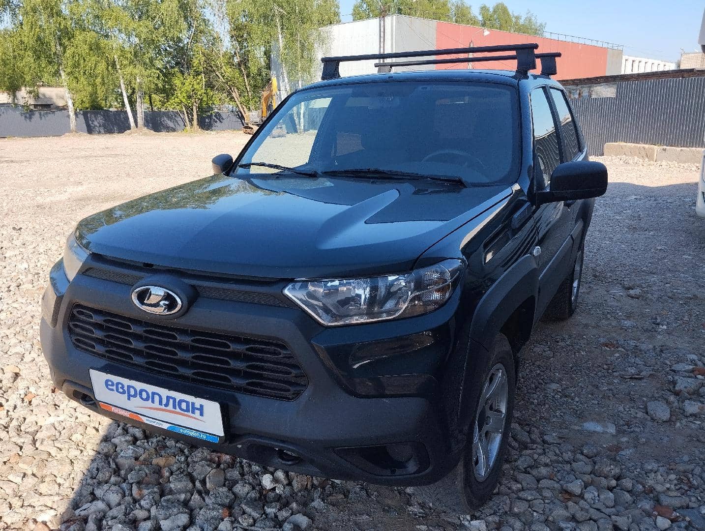 Lada Niva Travel