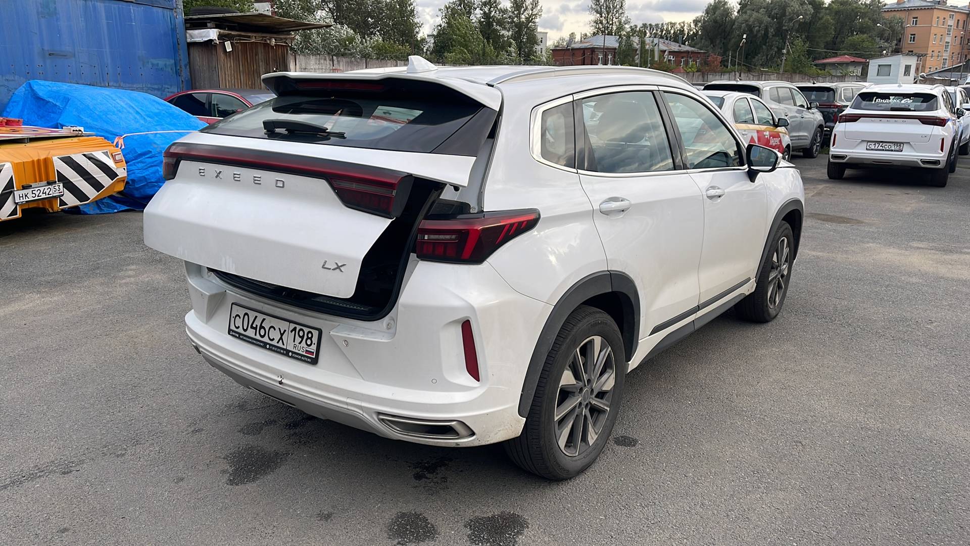 EXEED LX,  135 568 км, 2023 года в лизинг