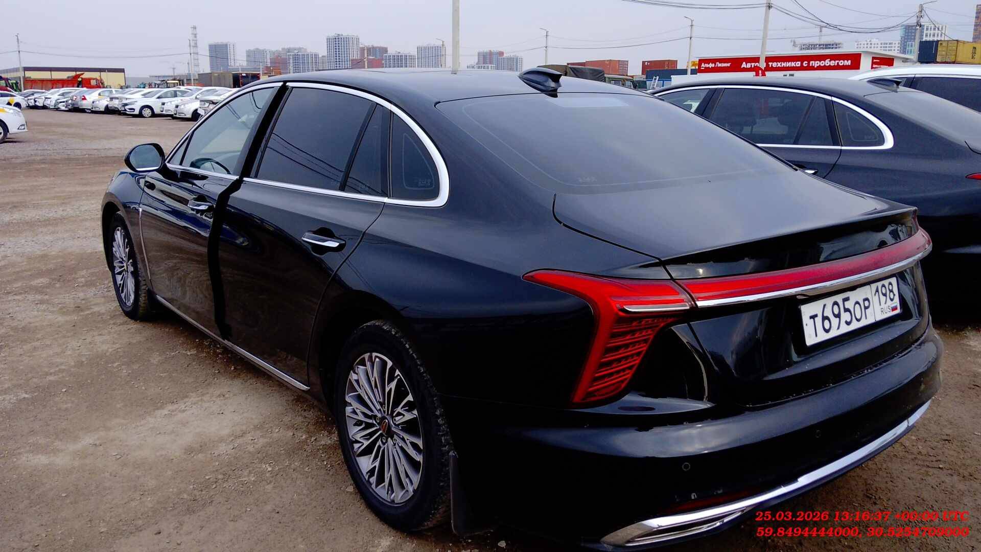 Hongqi H5,  134 813 км, 2024 года в лизинг