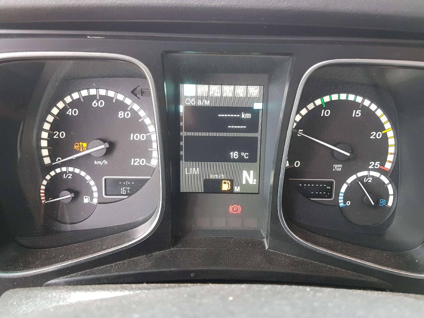 Mercedes-Benz Actros 3 3341K 6х4 (M),  568 187 км, 2020 года в лизинг