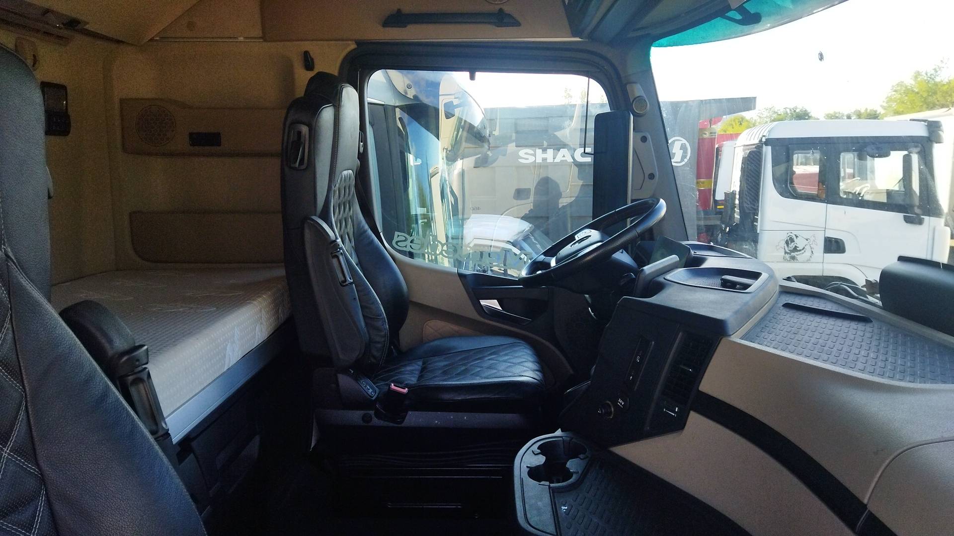Mercedes-Benz Actros 5 1851 LS 4x2 (BigSpace),  573 403 км, 2022 года в лизинг
