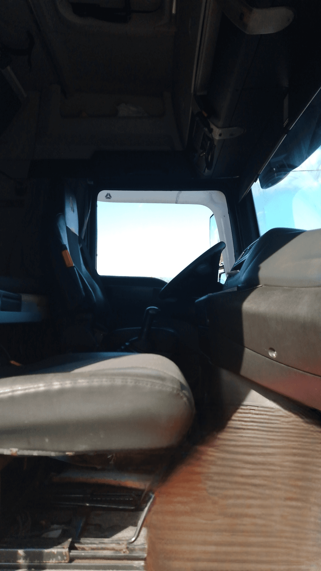 Sitrak С7Н 6×4 ZZ4256V364HE,  377 830 км, 2022 года в лизинг