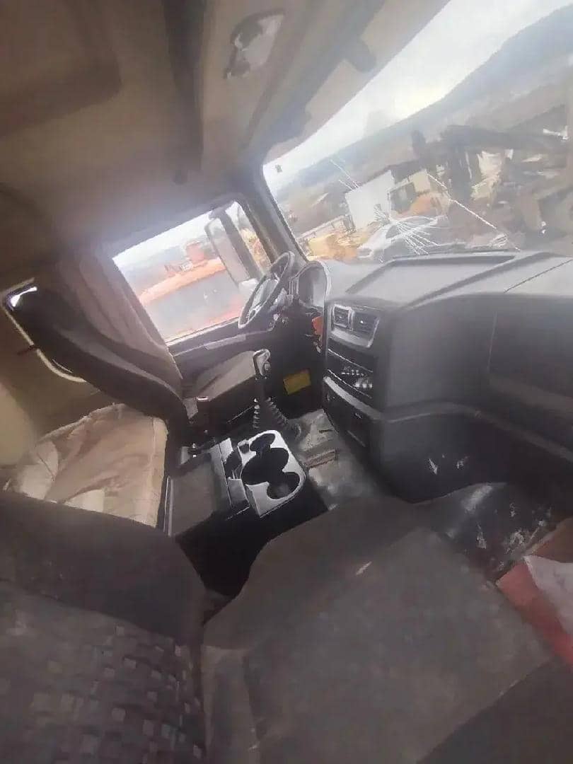 Shacman SX32586V385,  127 133 км, 2022 года