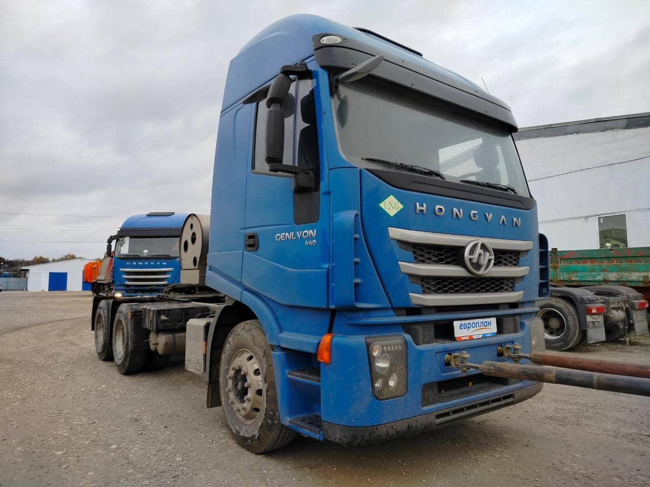 HONGYAN CQ4187HD12381T LNG,  7 183 км, 2023 года в лизинг