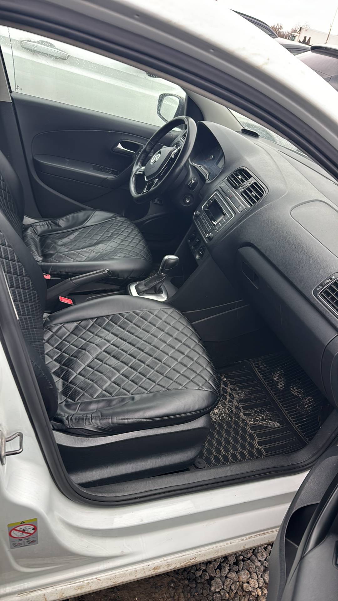 Volkswagen Polo,  165 845 км, 2019 года в лизинг