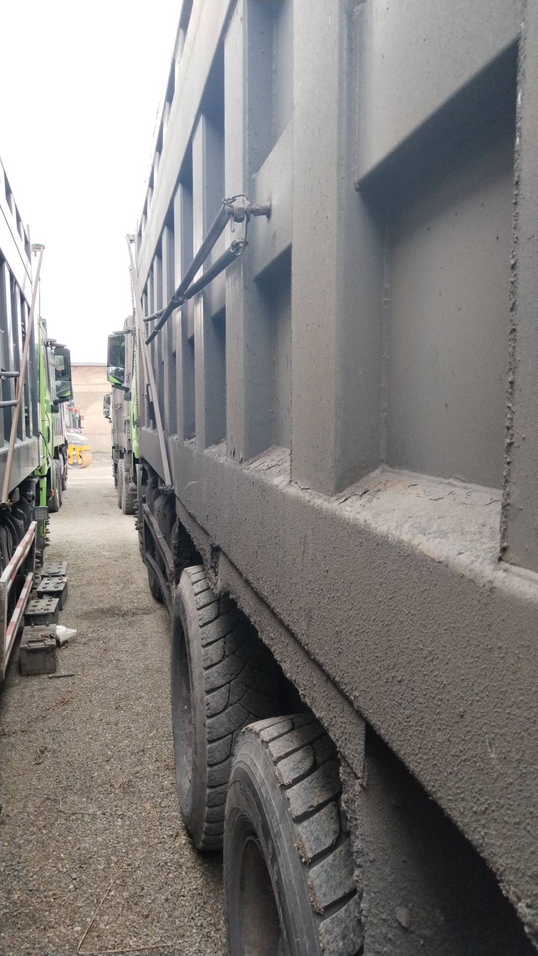 Shacman SX33186V366,  255 297 км, 2022 года