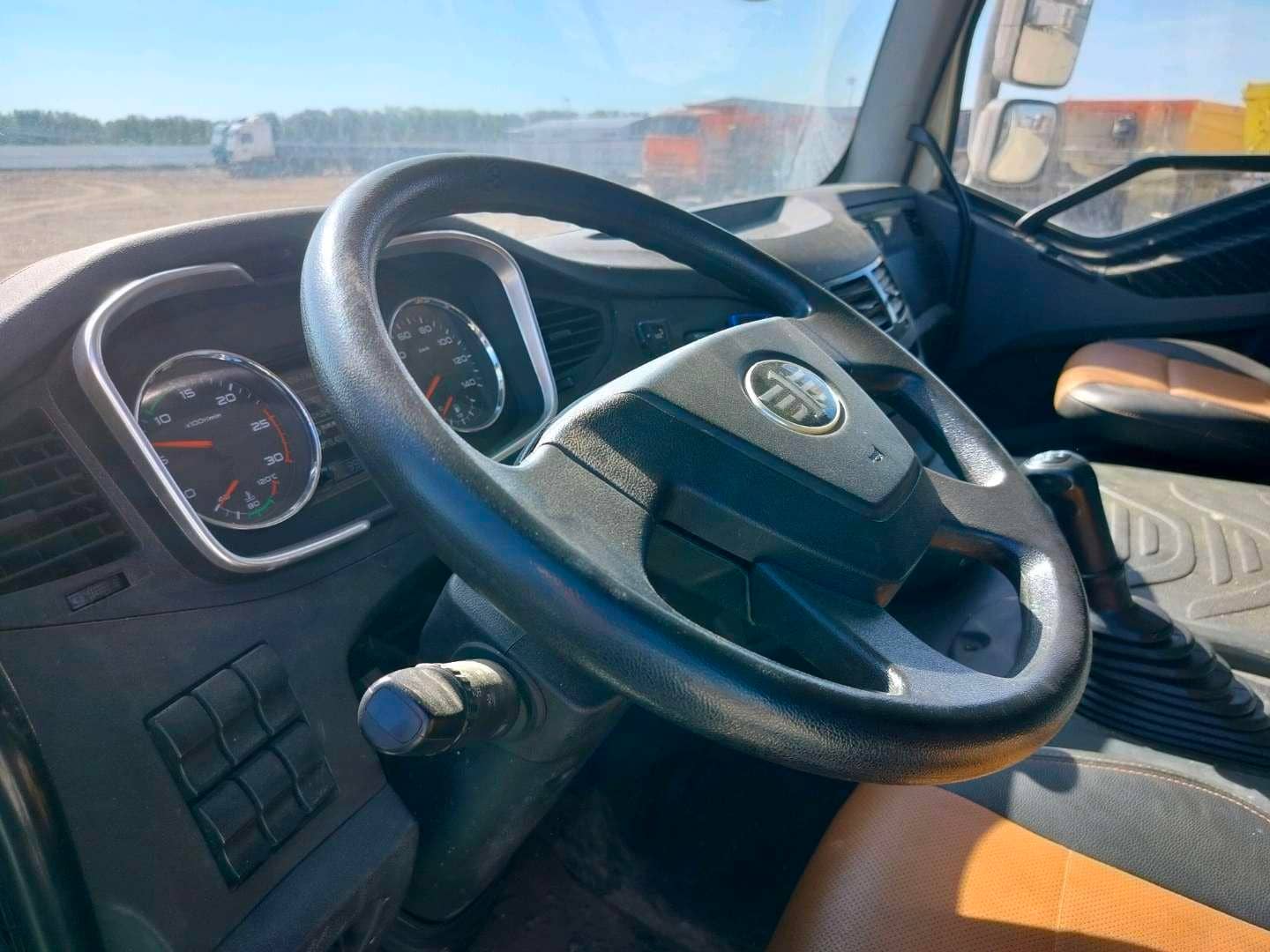 FAW CA3310P66K24T4E5 8х4,  99 532 км, 2023 года в лизинг