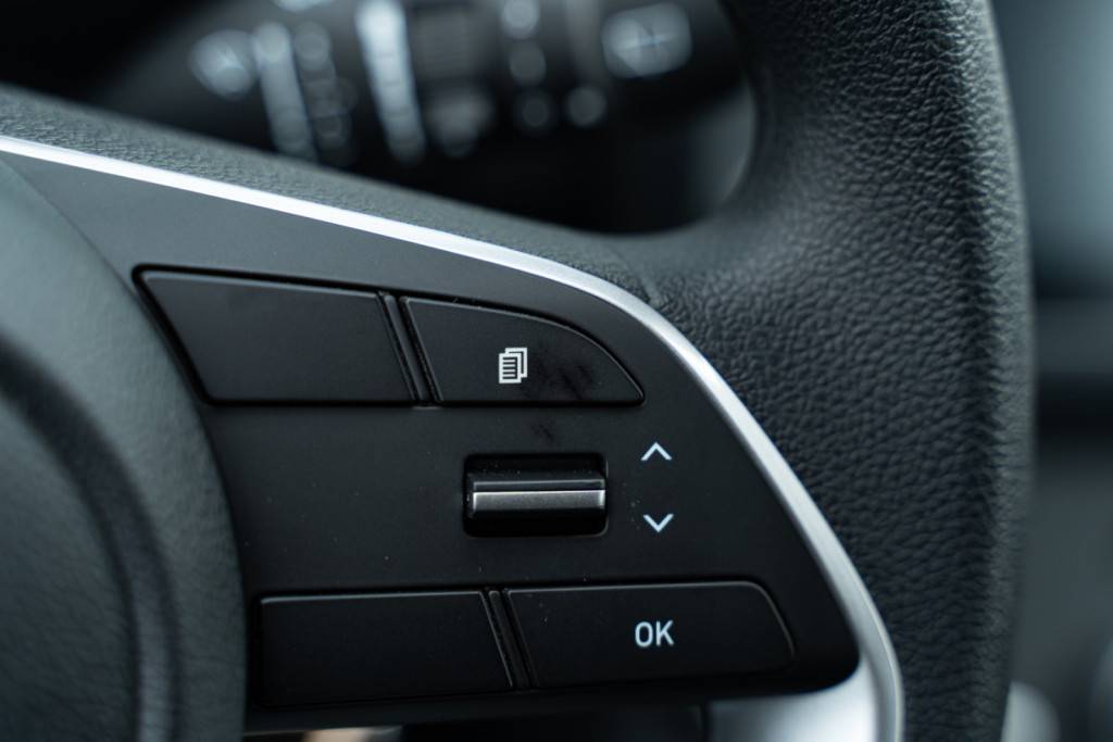 Solaris HC Prime 1.6 6AT 2WD