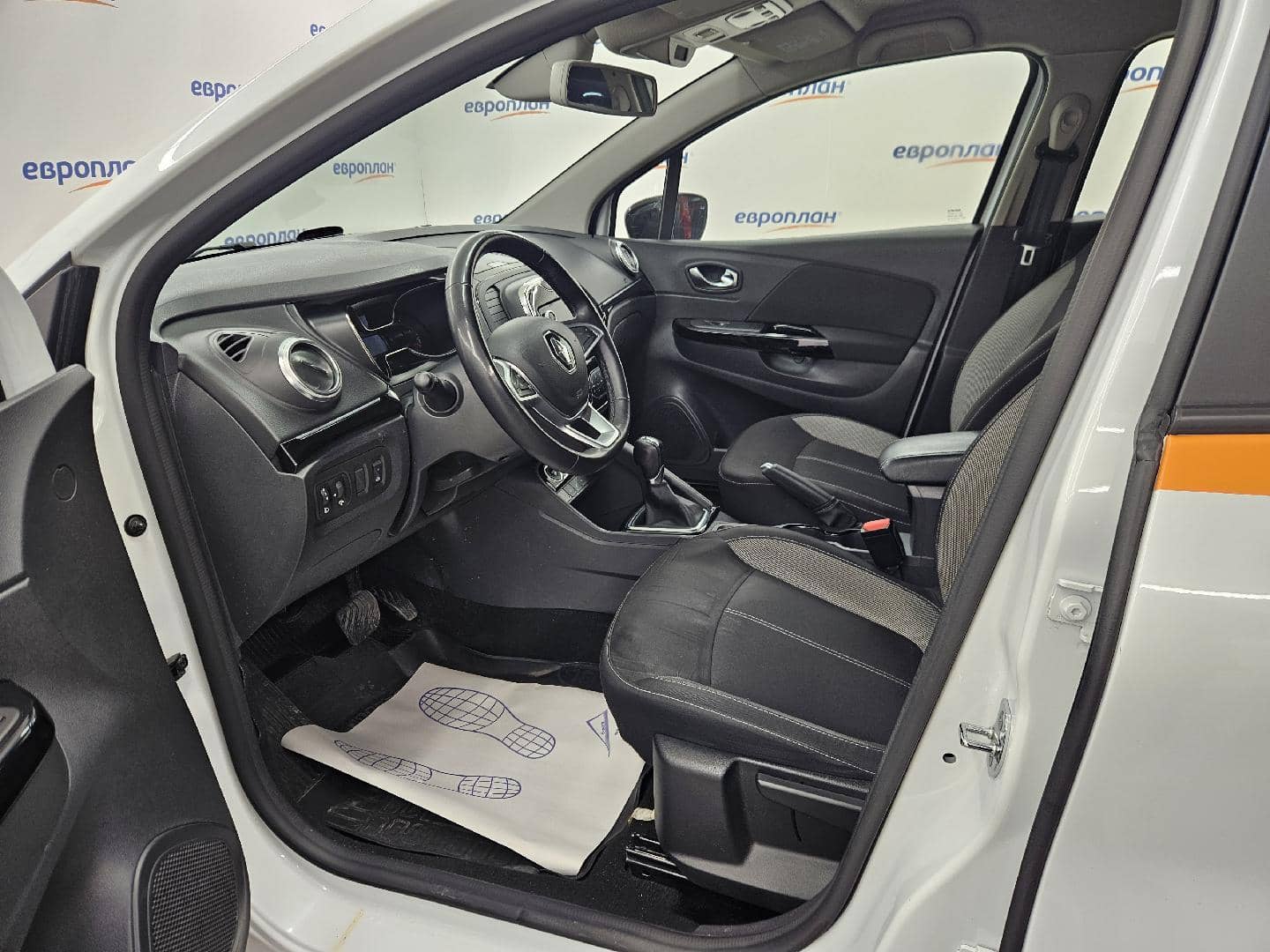 Renault Kaptur,  166 468 км, 2022 года в лизинг