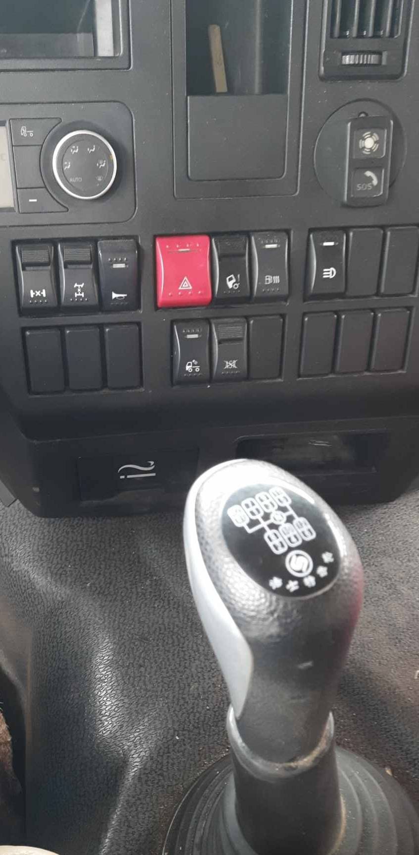 Shacman SX42584W324C,  310 286 км, 2022 года в лизинг