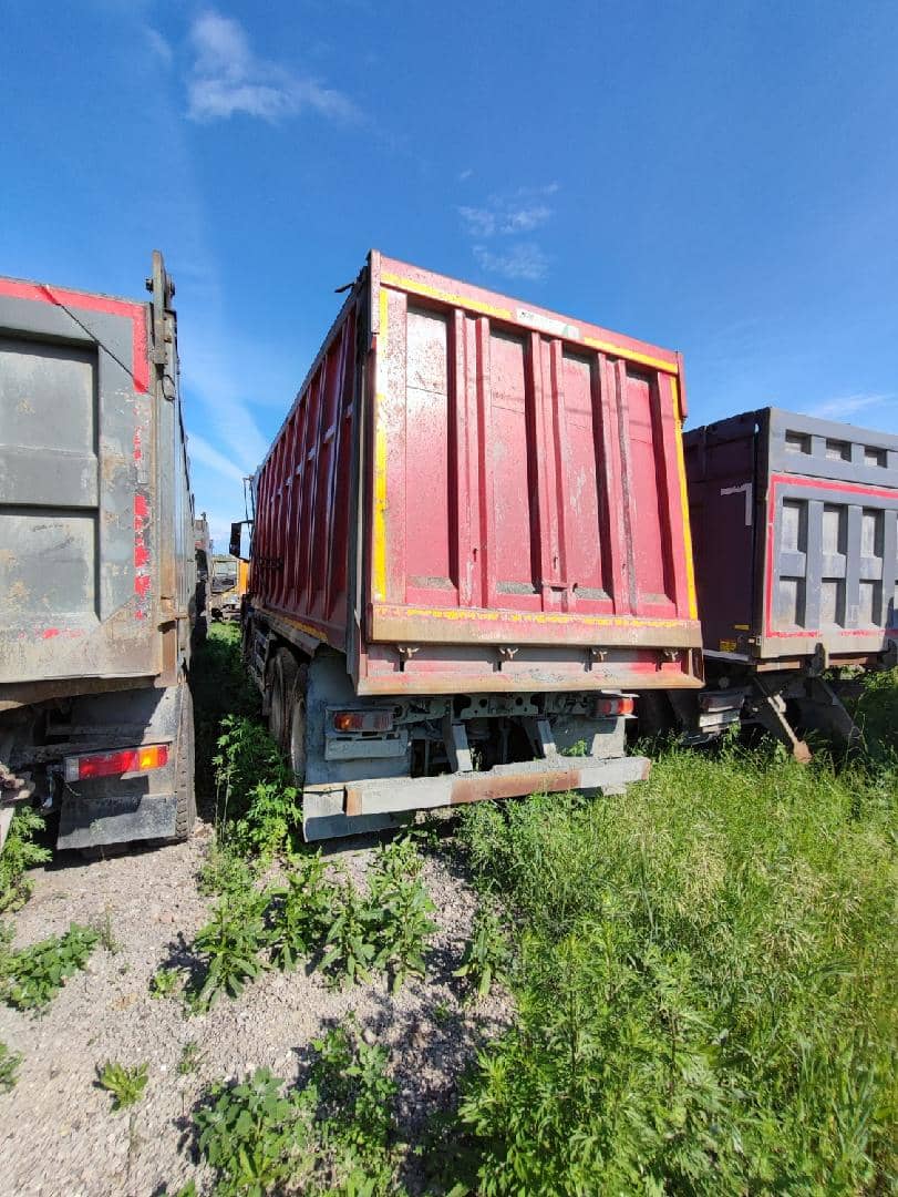Mercedes-Benz Arocs 4148 K 8x4/4,  100 000 км, 2020 года