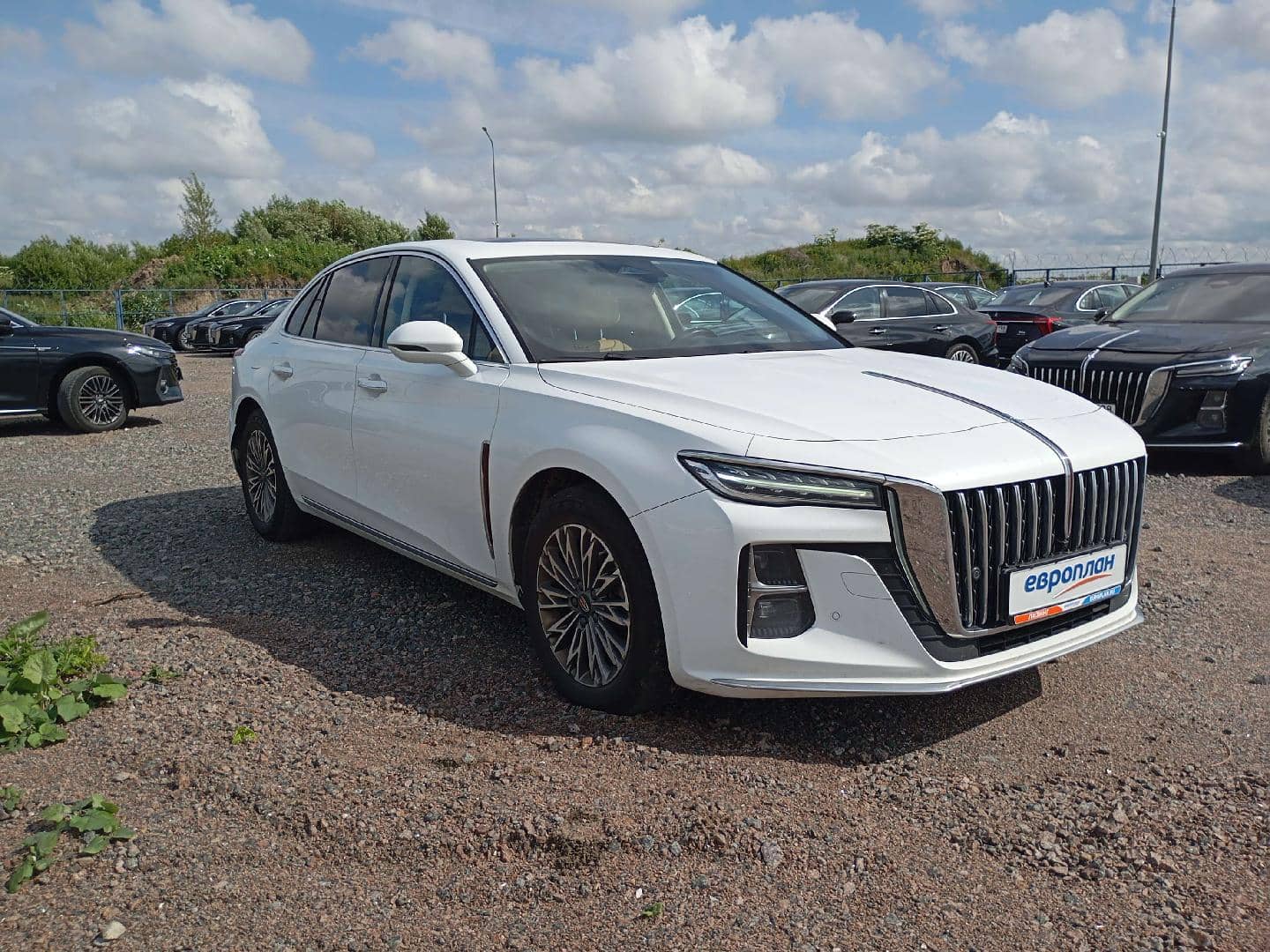 Hongqi H5,  187 074 км, 2023 года в лизинг
