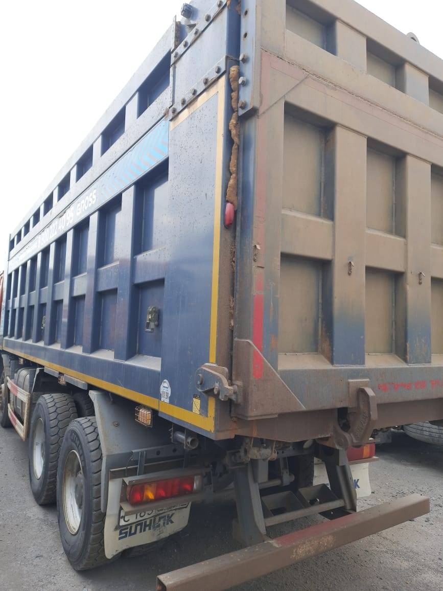 HOWO ZZ3407S3867Е 8х4,  220 777 км, 2022 года в лизинг