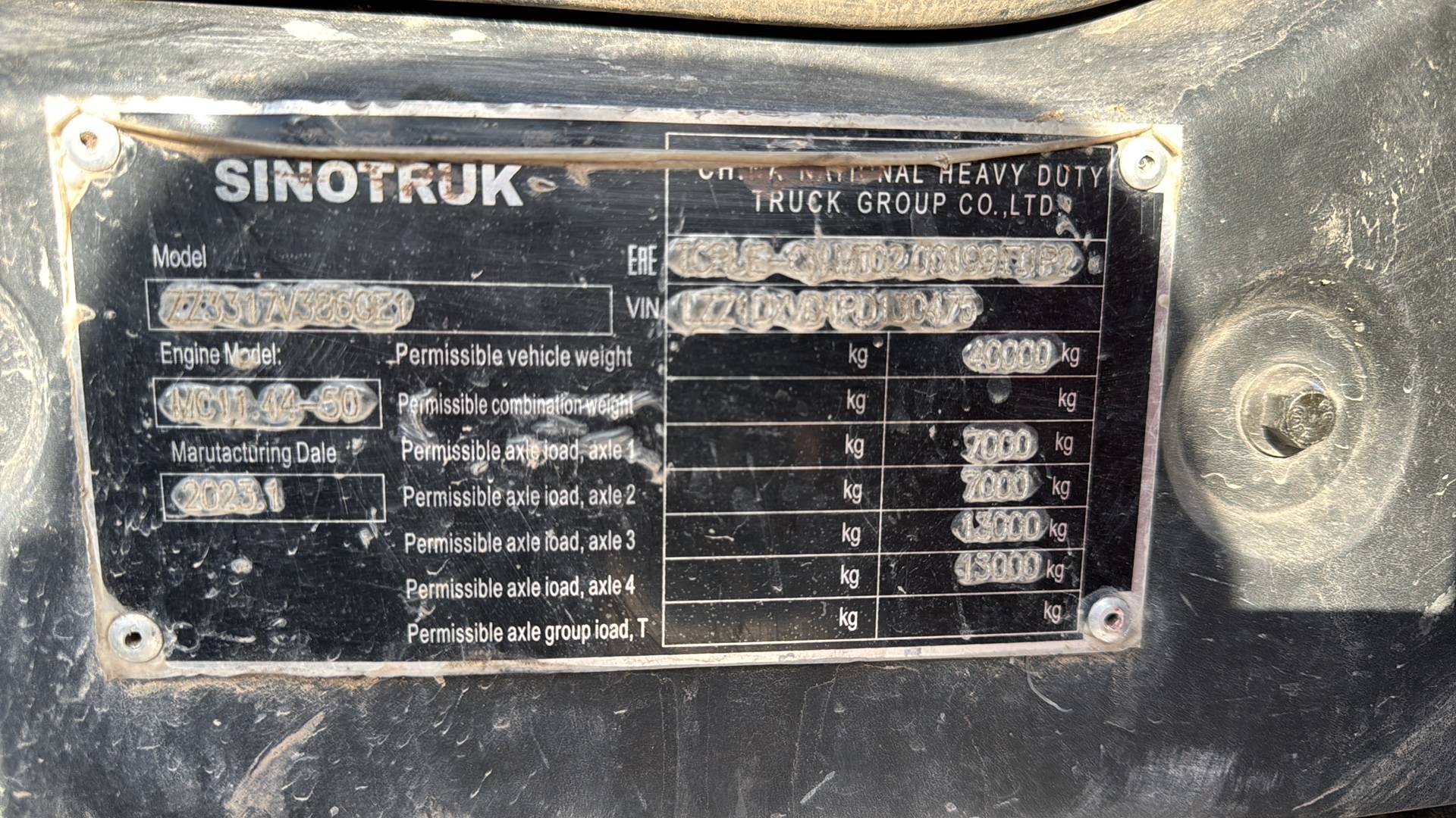 HOWO ZZ3317V386GE1 8х4,  374 631 км, 2023 года в лизинг