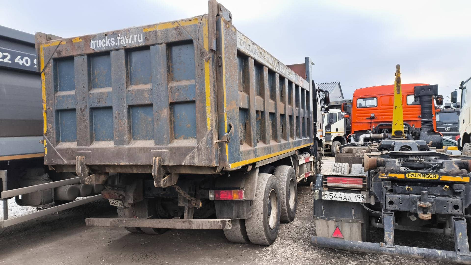 FAW CA3250P66K24T1E5 6х4,  110 455 км, 2022 года в лизинг