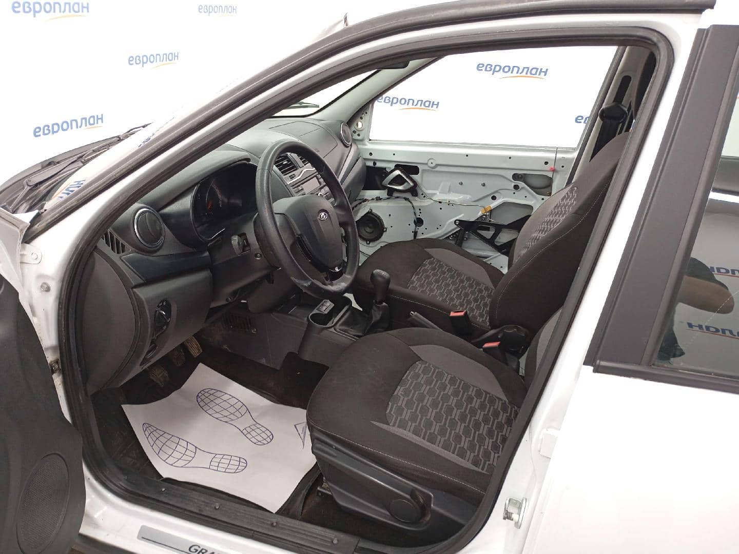 Lada Granta Кросс,  32 679 км, 2023 года в лизинг
