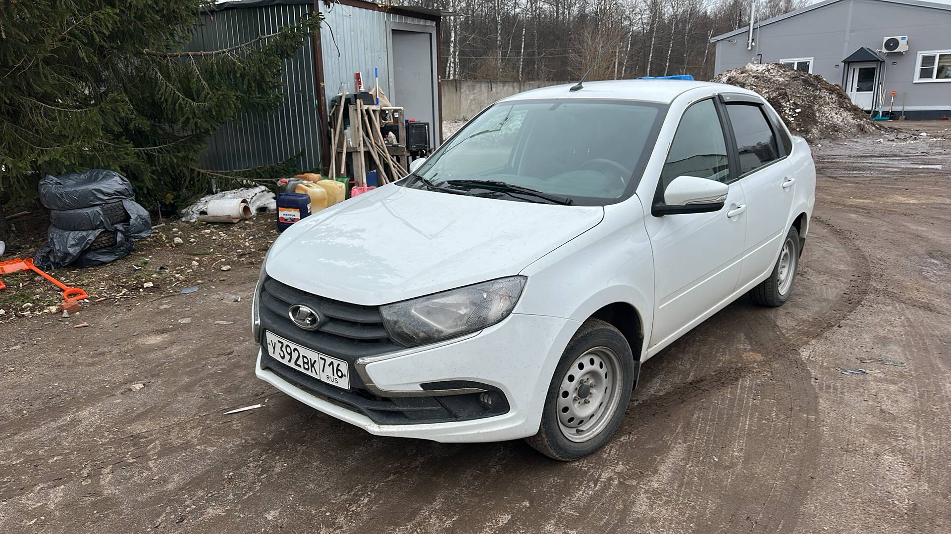 Lada Granta седан,  23 164 км, 2024 года в лизинг
