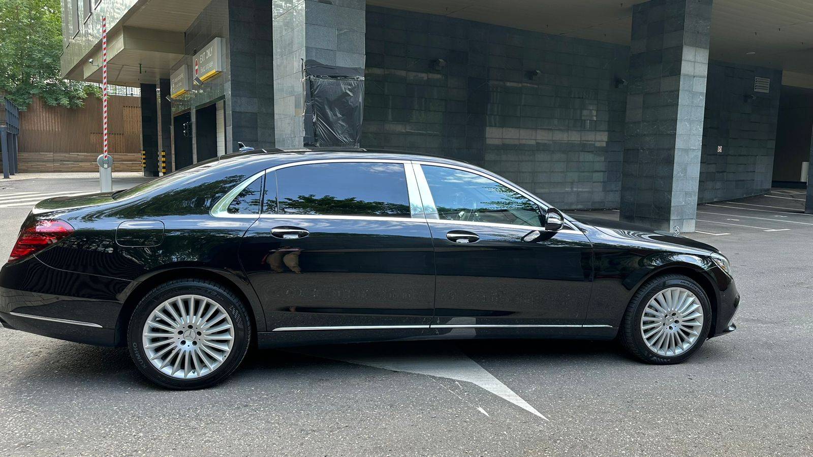 Mercedes-Benz S седан,  101 342 км, 2019 года в лизинг