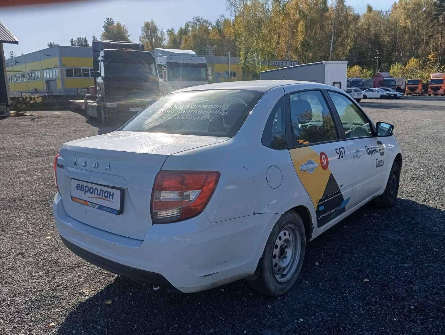 Lada Granta седан,  283 429 км, 2023 года в лизинг