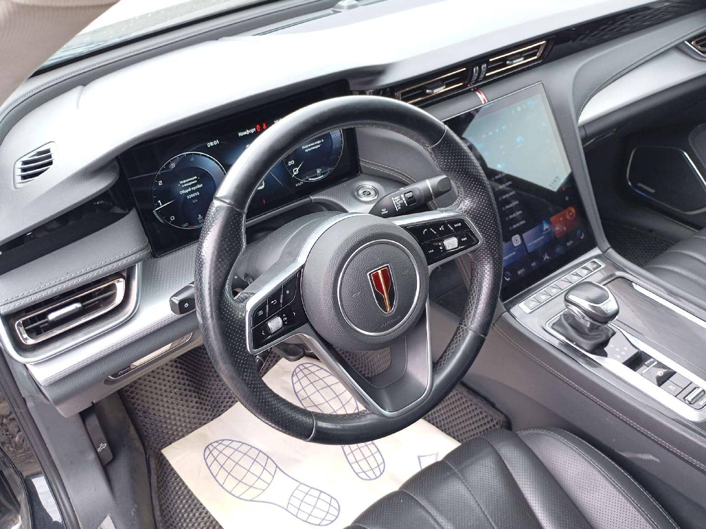 Hongqi H5,  226 055 км, 2024 года в лизинг