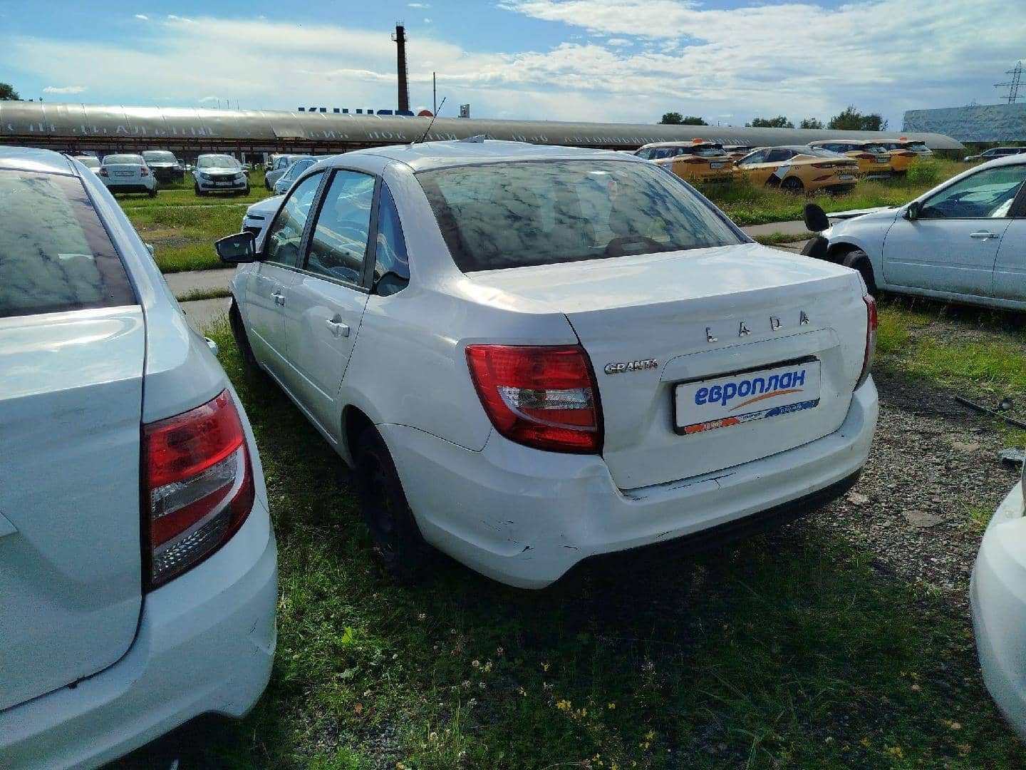 Lada Granta седан,  107 808 км, 2023 года в лизинг