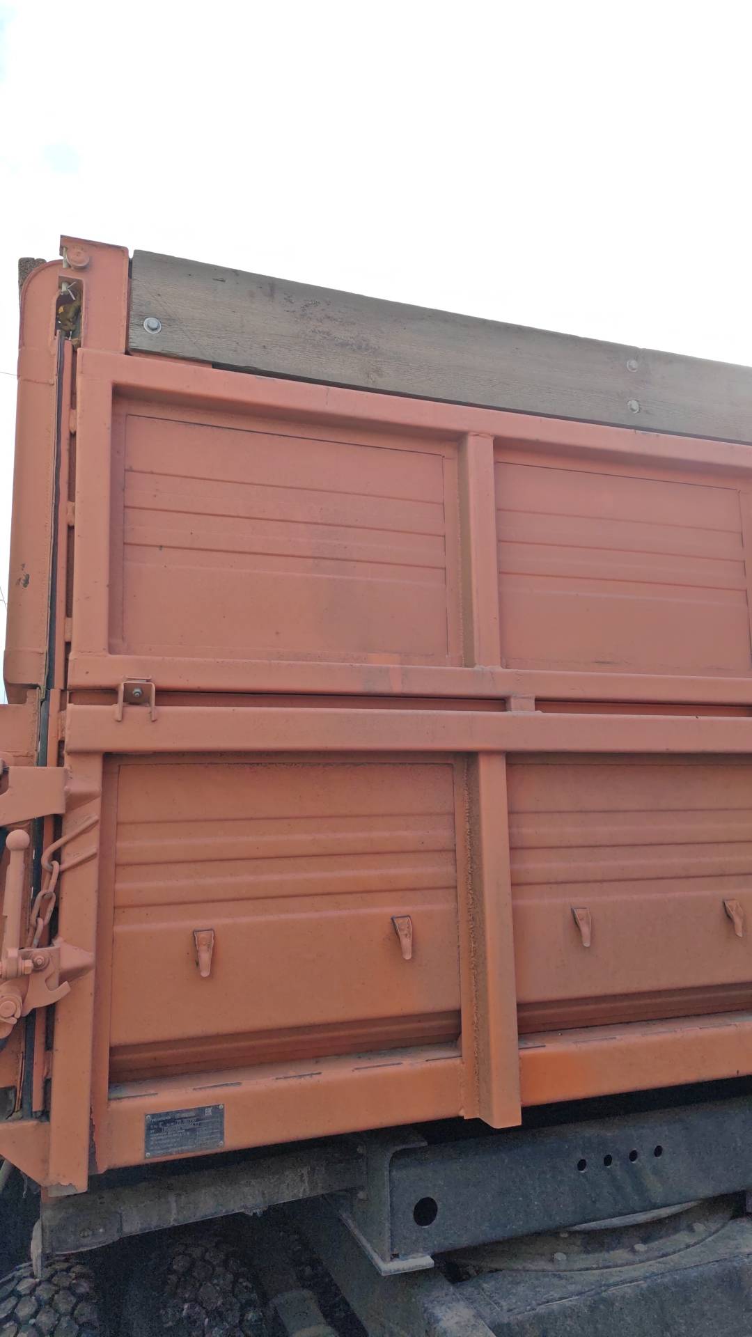 НЕФАЗ Самосвальный 8560, 2023 года в лизинг