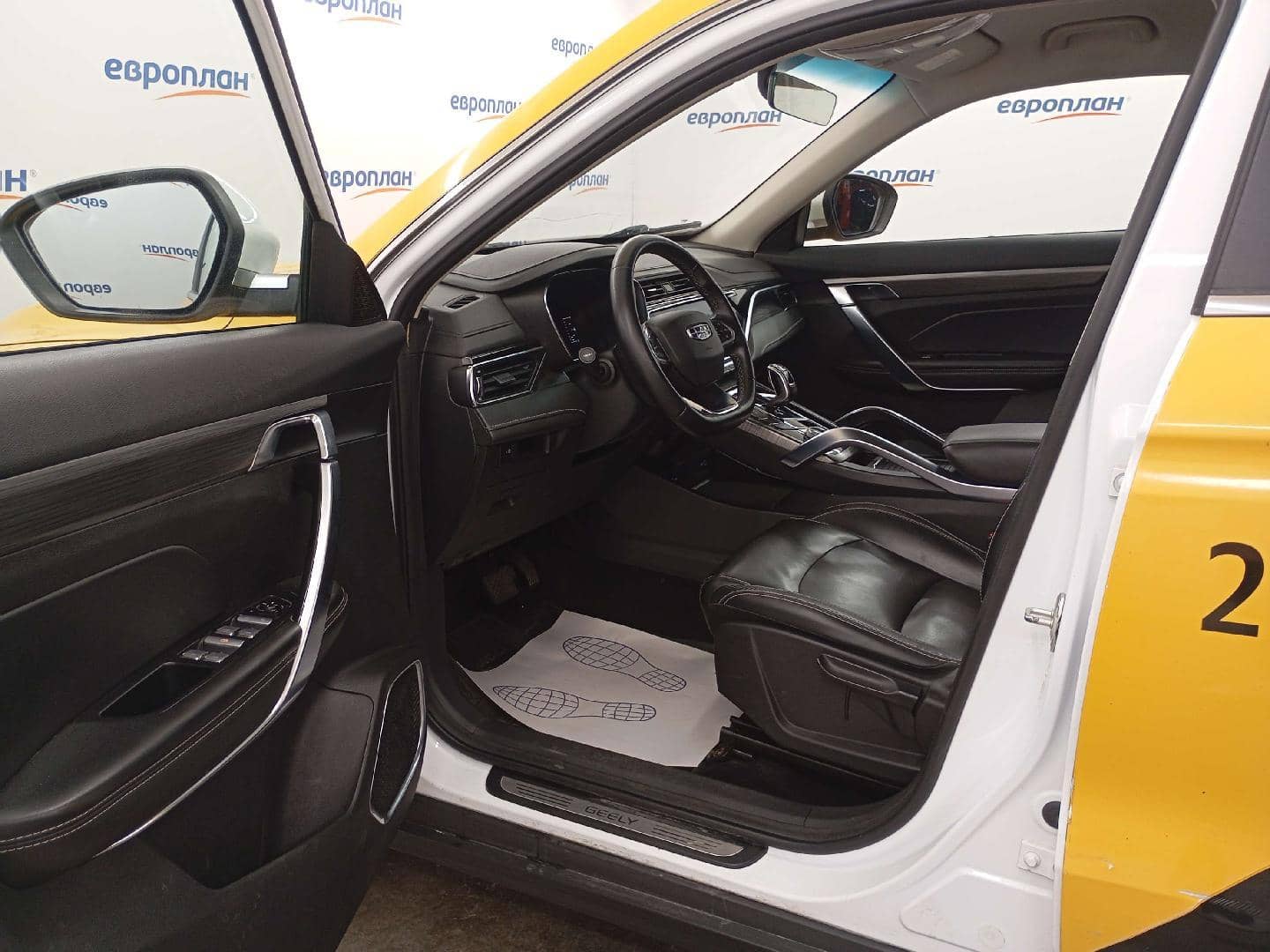 Geely Atlas Pro,  220 686 км, 2022 года в лизинг