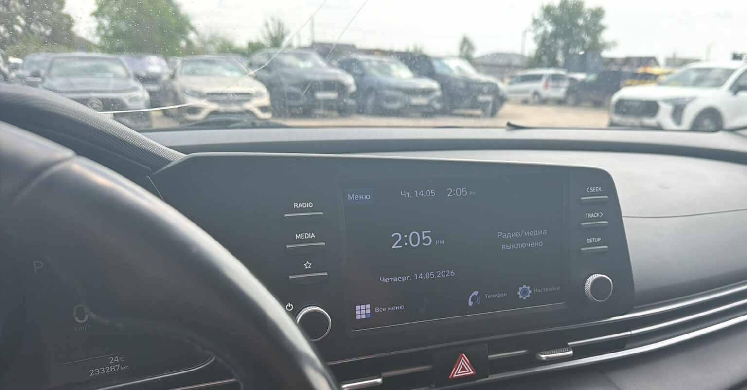 Hyundai Elantra,  233 287 км, 2021 года в лизинг
