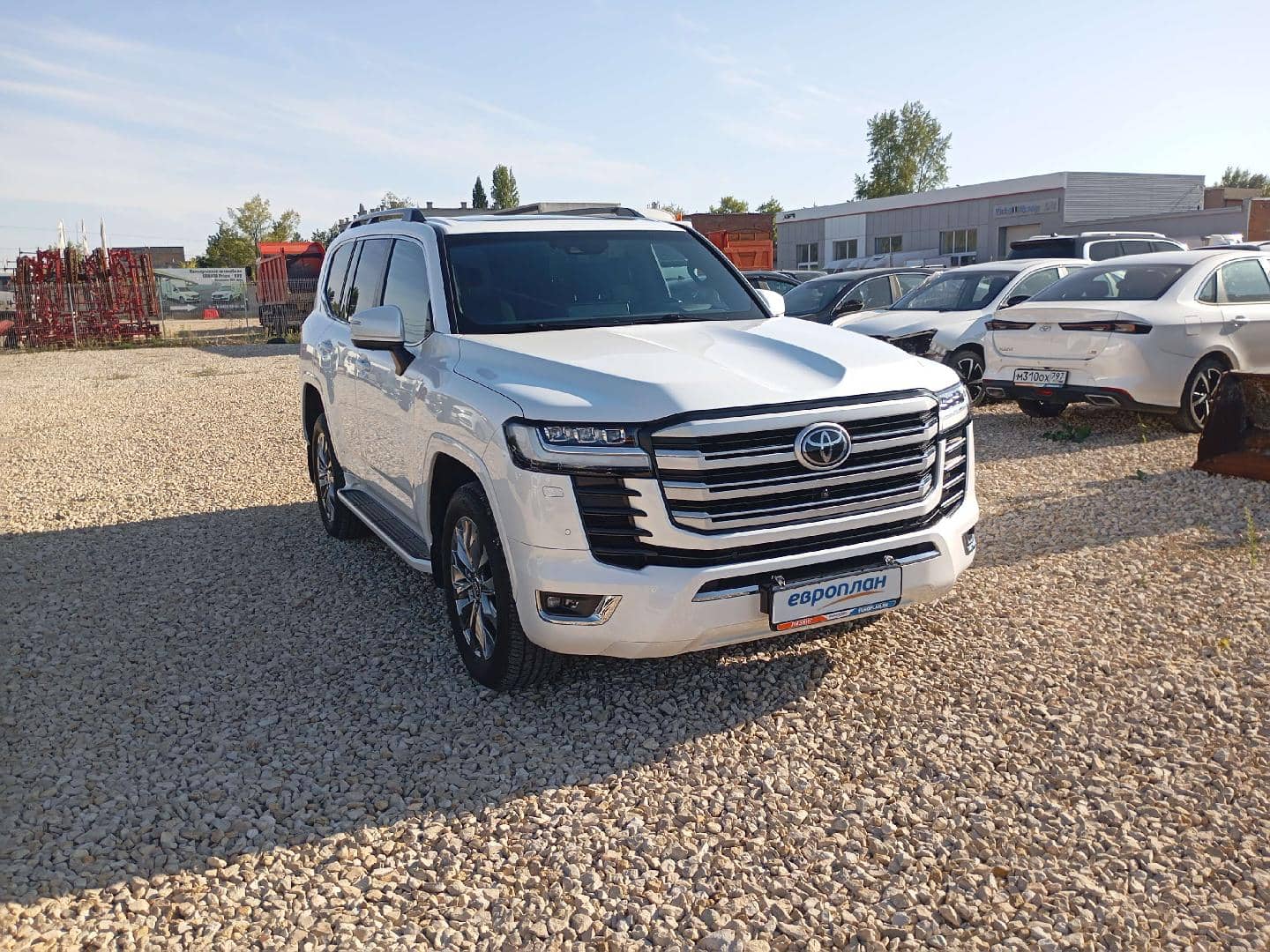 Toyota Land Cruiser 300,  31 213 км, 2024 года в лизинг