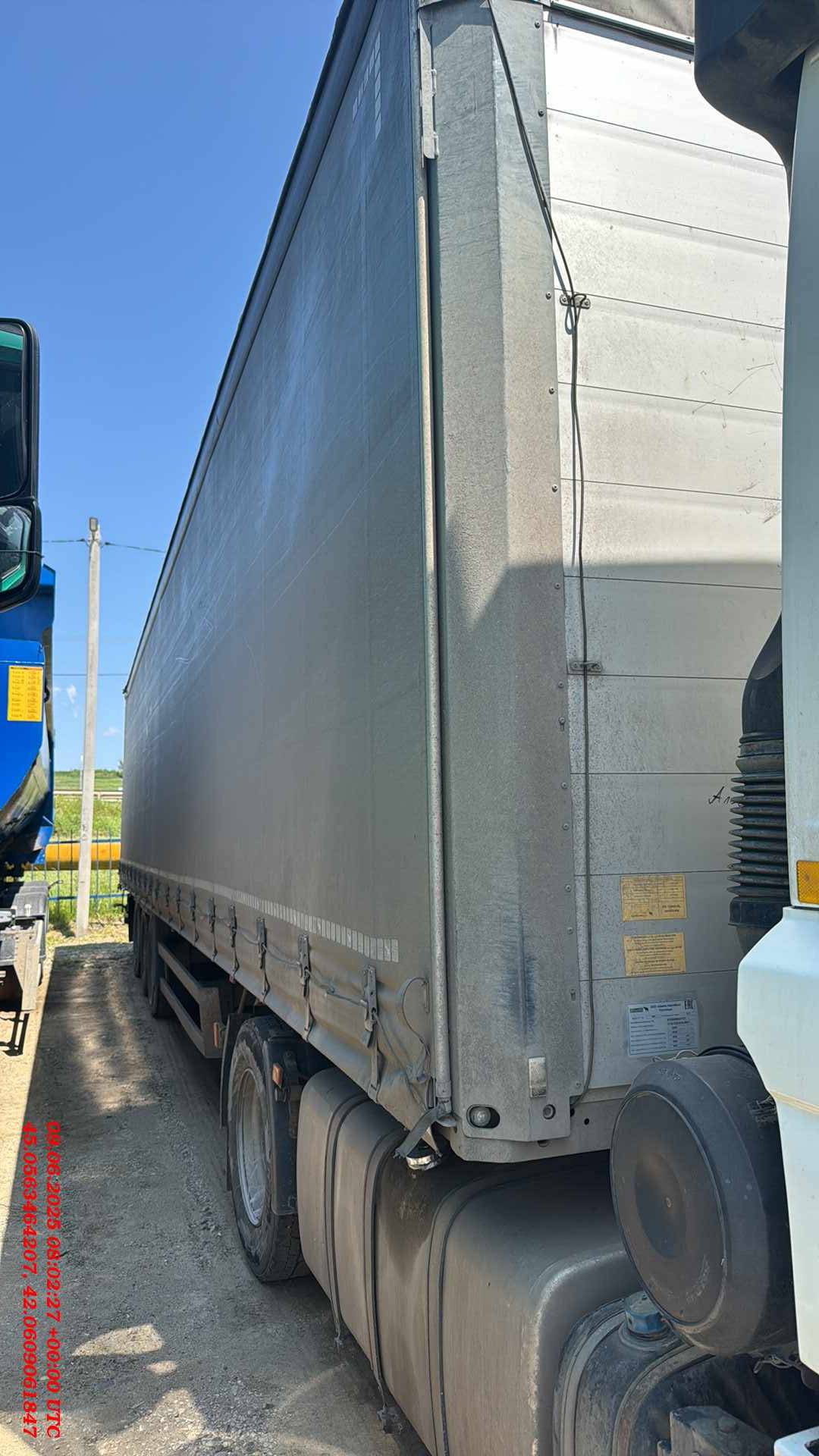 SCHMITZ Шторный 9084, 2017 года в лизинг