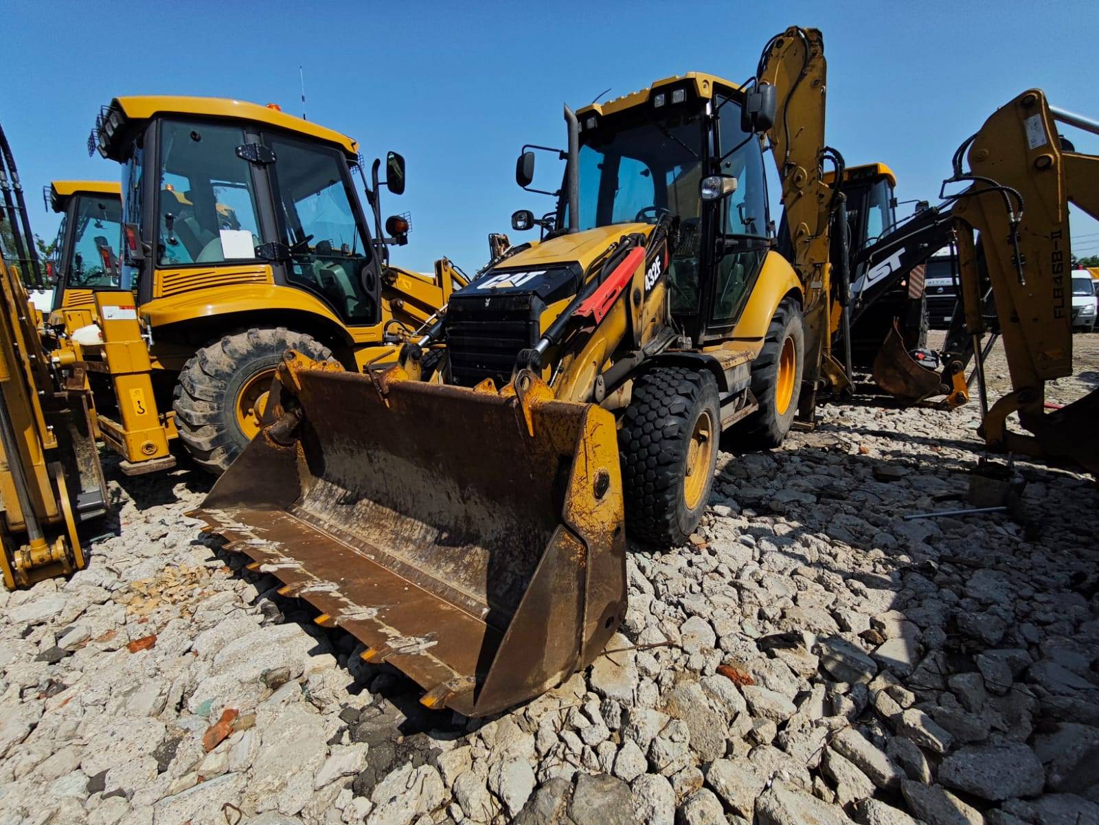 CATERPILLAR 432F2