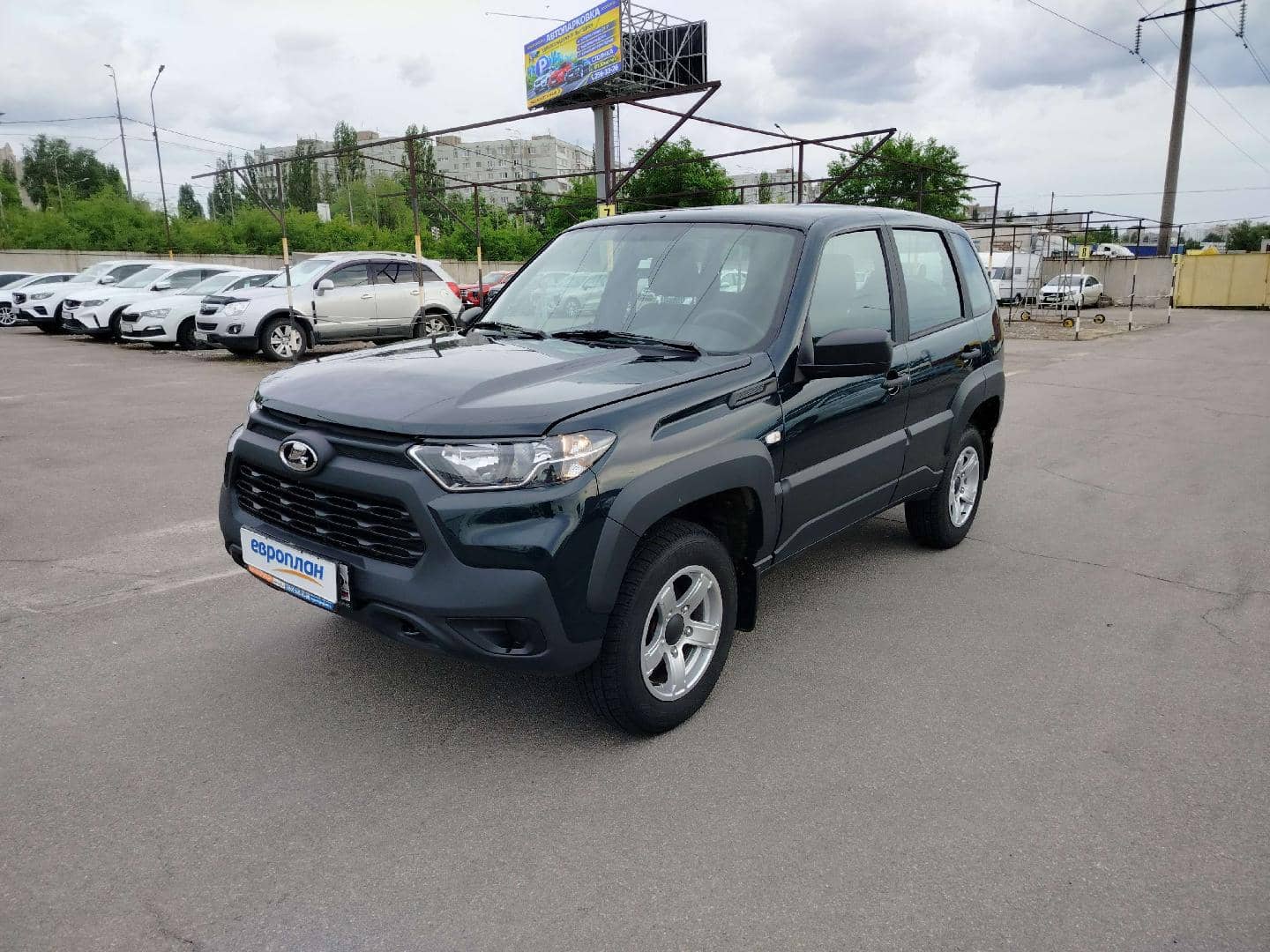 Lada Niva Travel