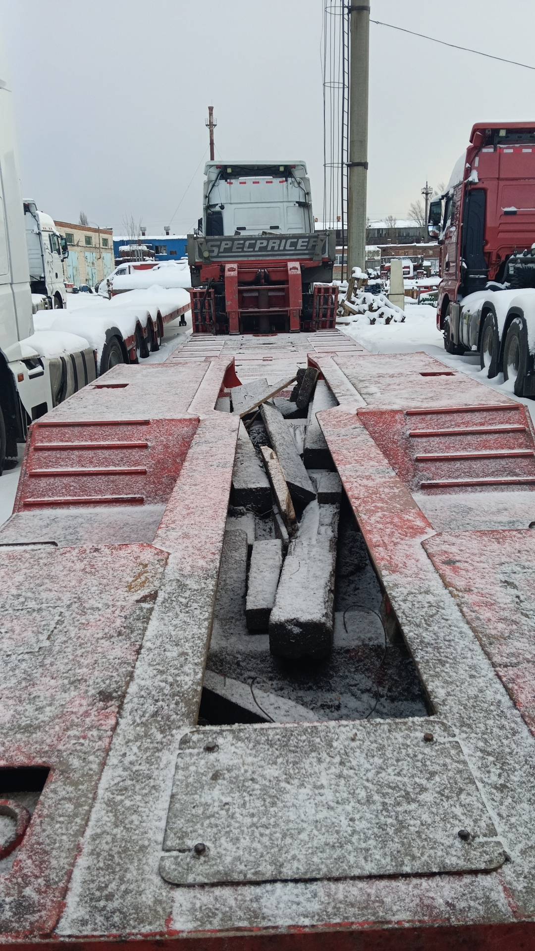 Компания СпецПрицеп Тяжеловоз низкорамный 9942D3, 2022 года в лизинг