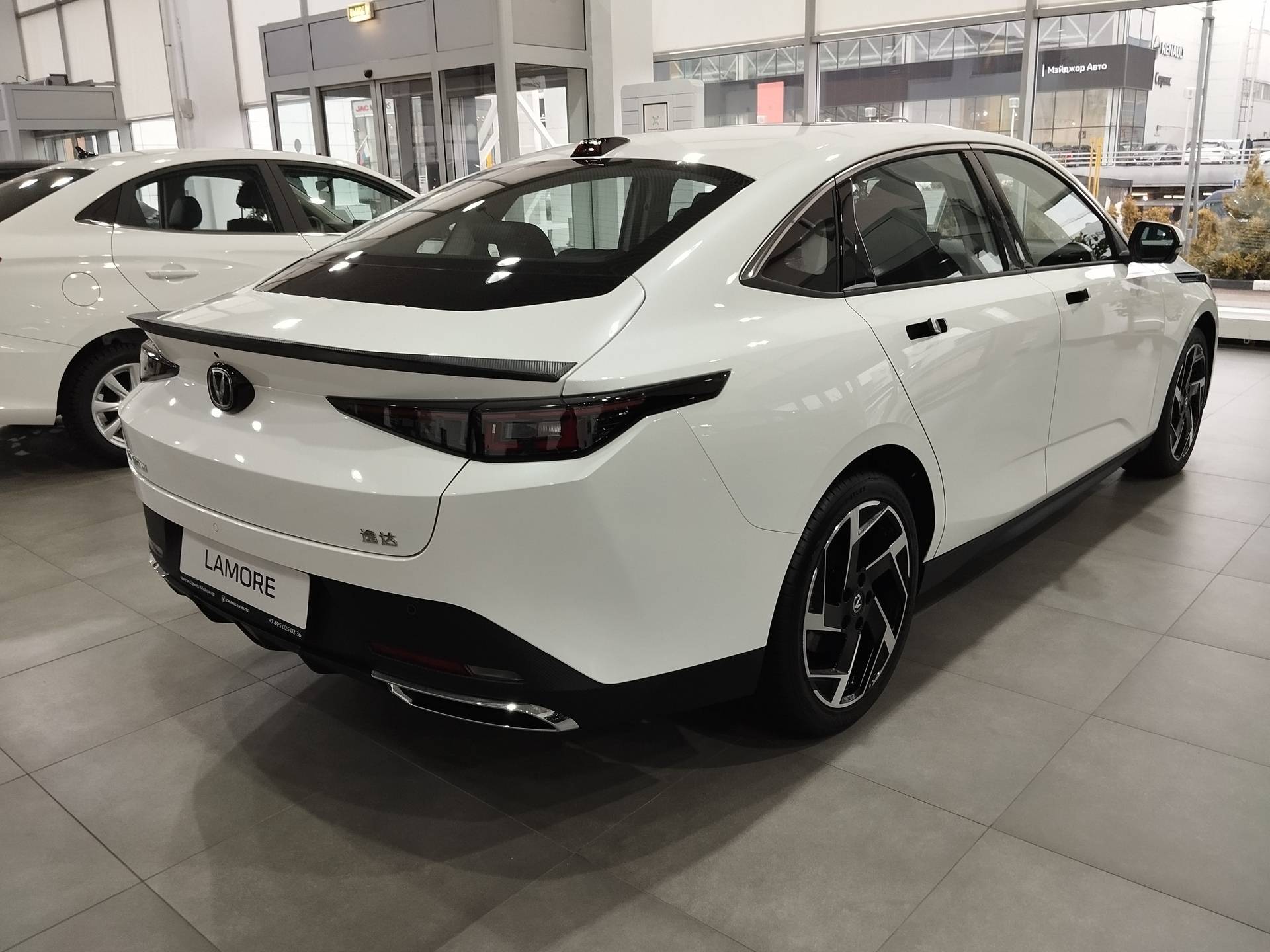 Changan Lamore Tech 1.5 DCT 180hp 2WD 