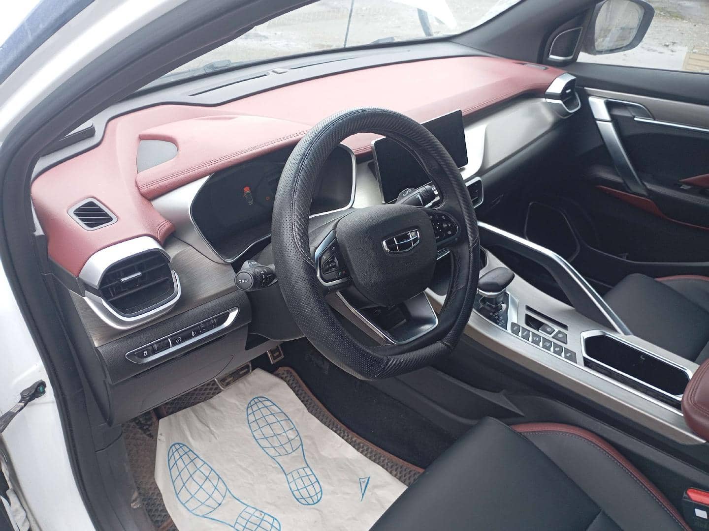 Geely Coolray,  97 184 км, 2023 года в лизинг