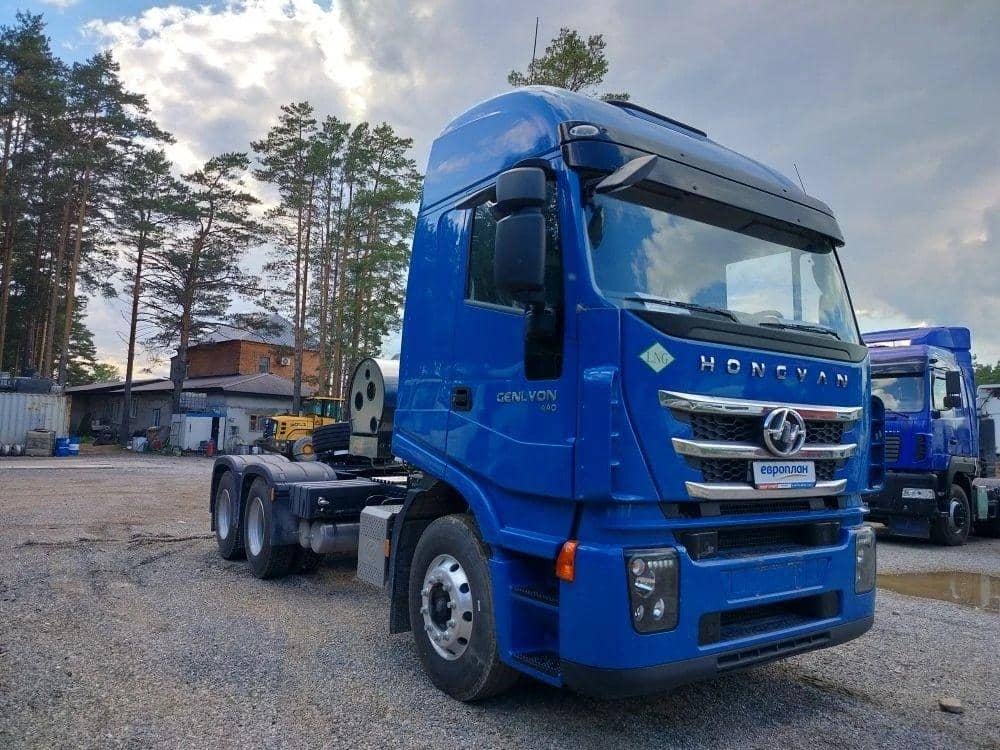HONGYAN CQ4187HD12381T LNG,  4 405 км, 2023 года в лизинг