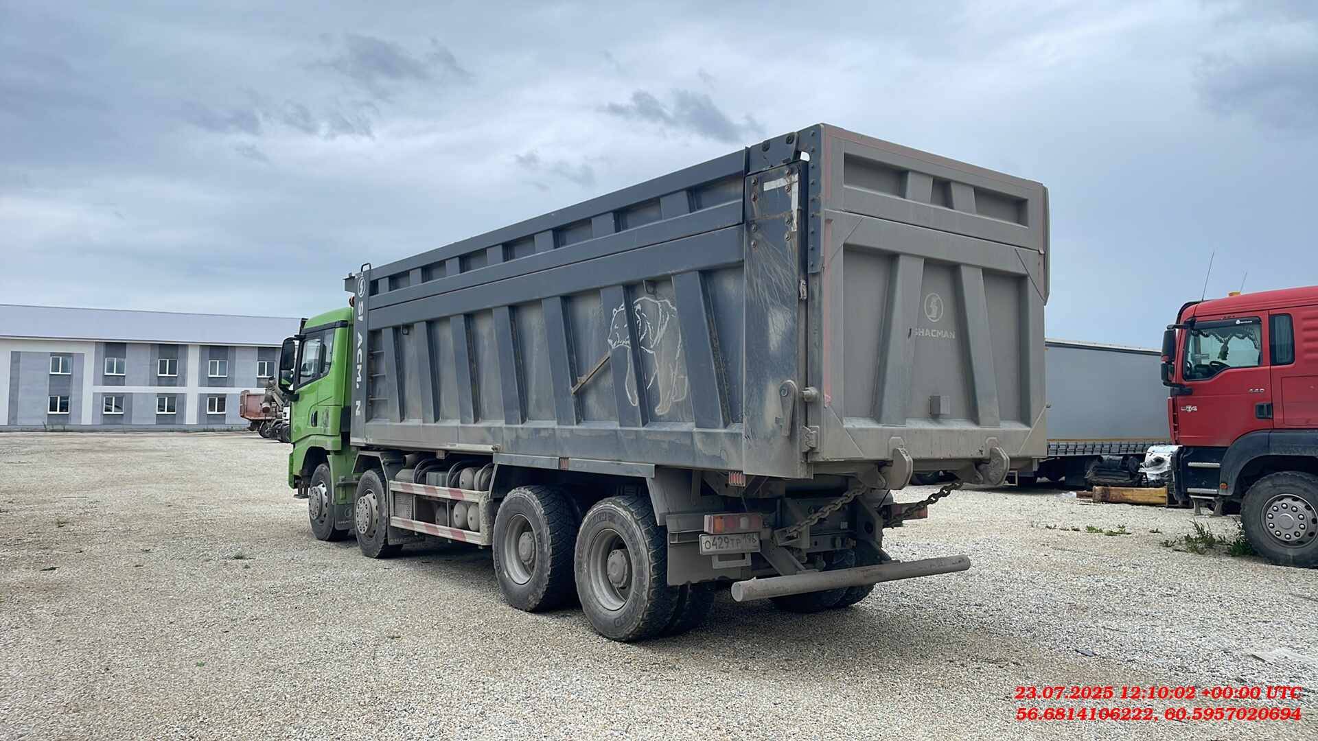 Shacman SX33186V366,  101 730 км, 2024 года в лизинг