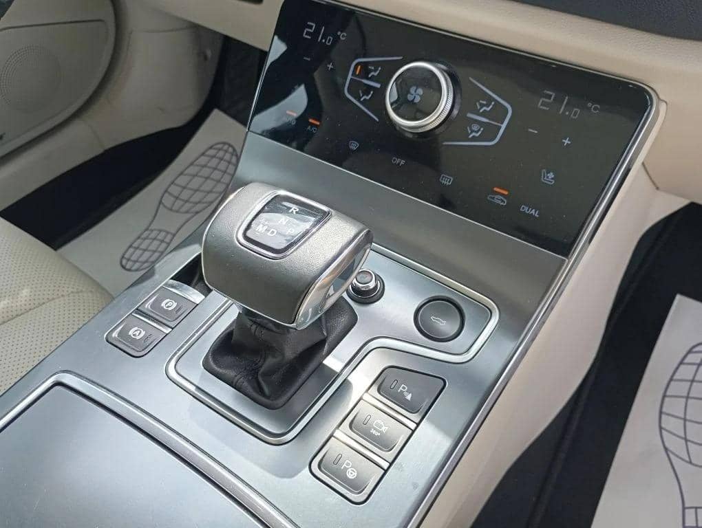Hongqi H5,  44 488 км, 2022 года в лизинг