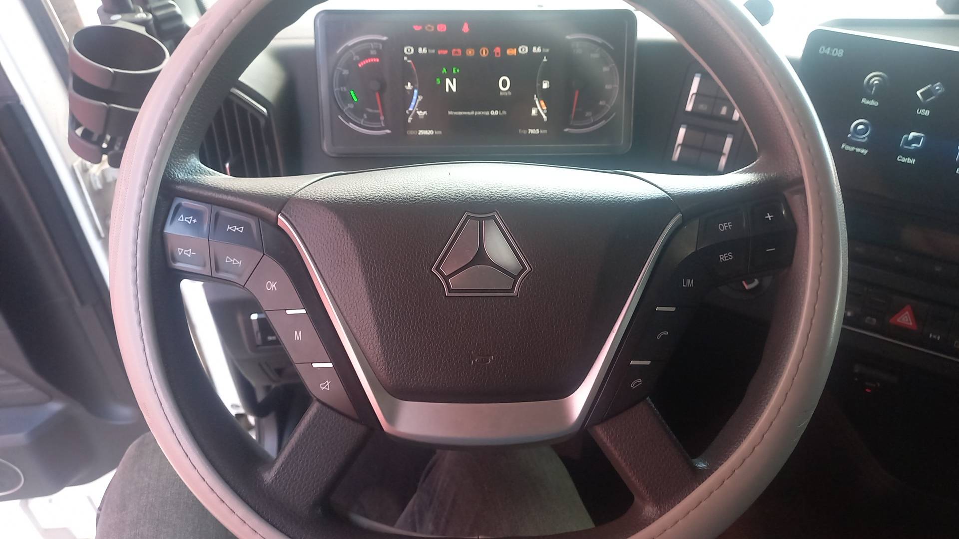 Sitrak C7H MAX ZZ4186V391HE,  251 820 км, 2023 года в лизинг