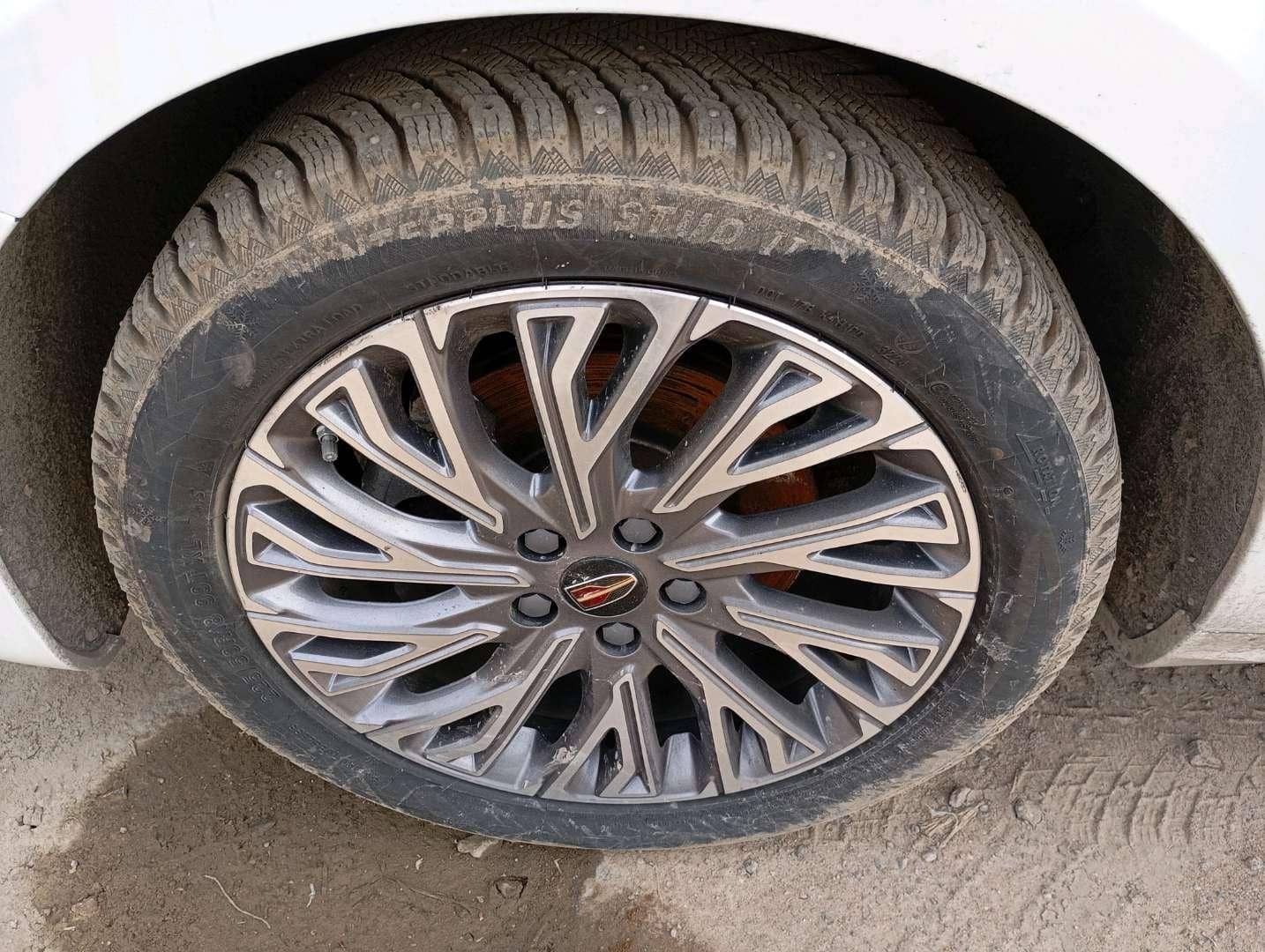 Hongqi H5,  137 845 км, 2023 года в лизинг