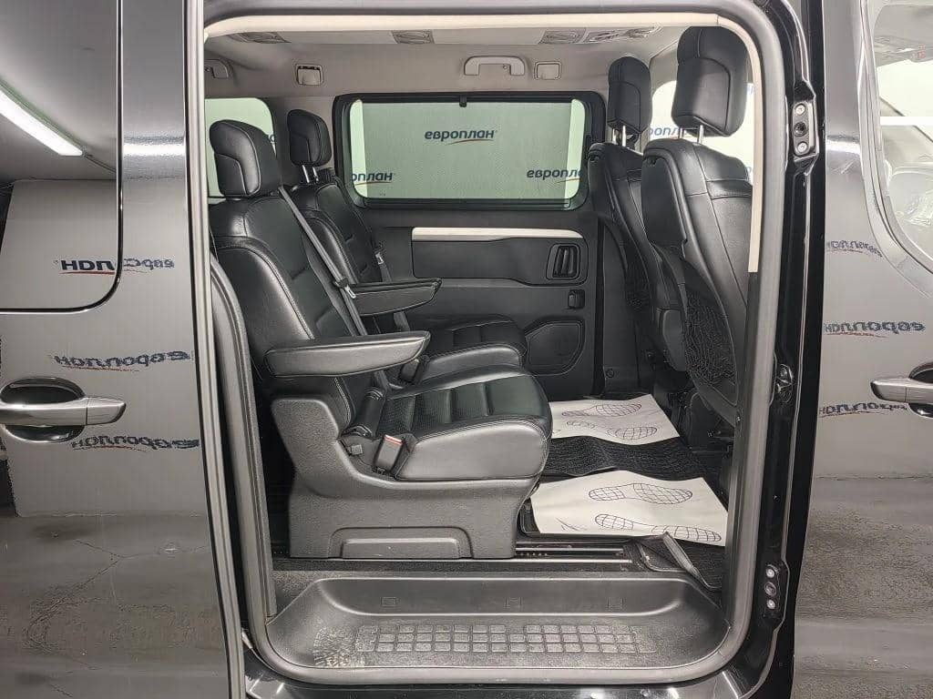 Opel Zafira Life,  214 927 км, 2020 года в лизинг