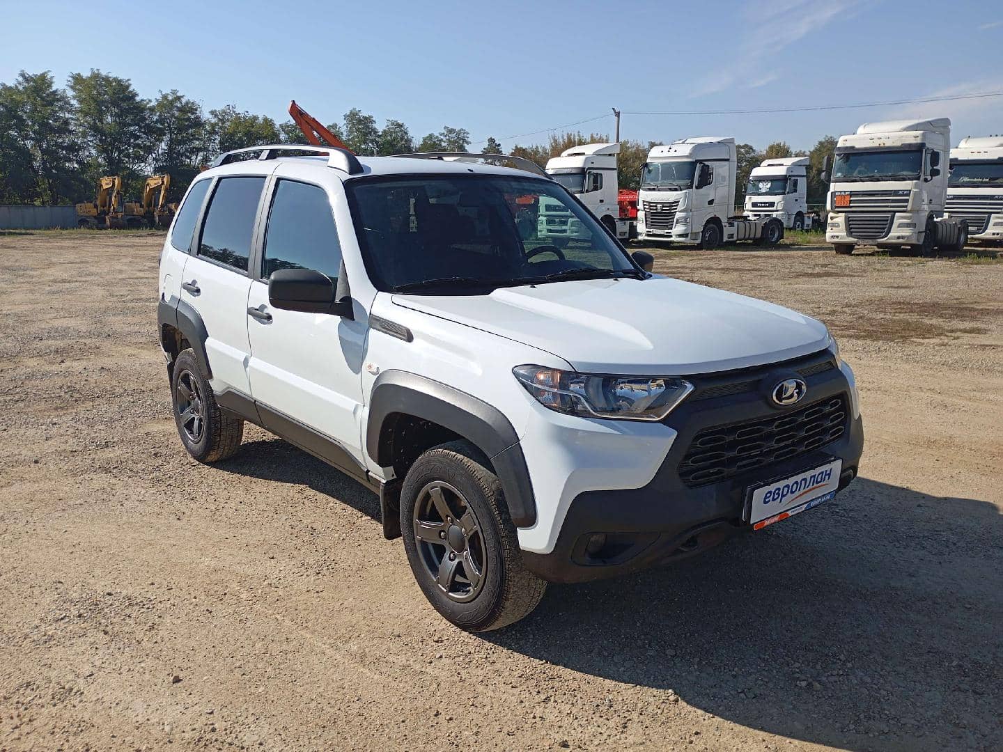 Lada Niva Travel