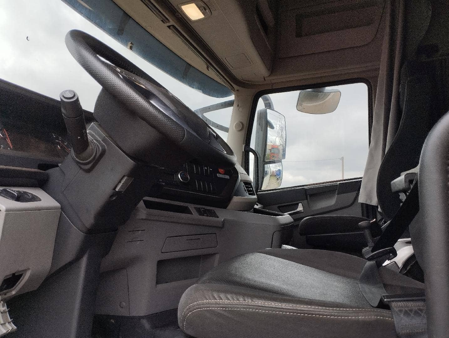 DongFeng DFH4186 (KX),  269 248 км, 2023 года в лизинг