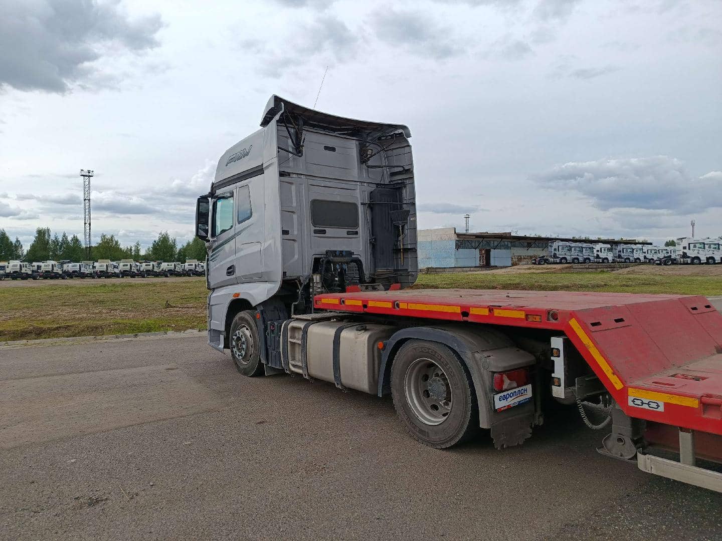 FAW CA4180P77K25E5 4x2,  382 651 км, 2023 года в лизинг